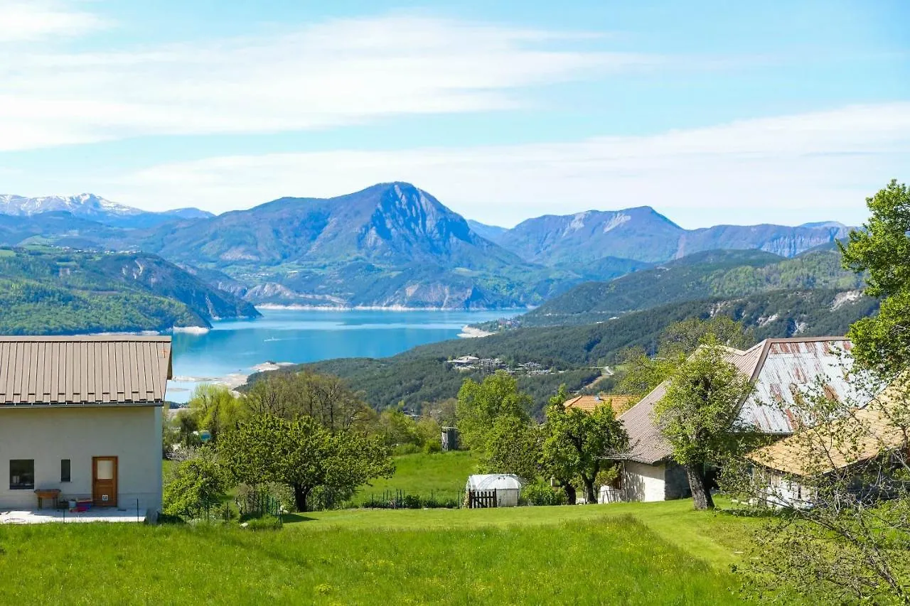 Appartement Studio LUMINEUX vue Lac de SERRE-PONCON ! à Prunières